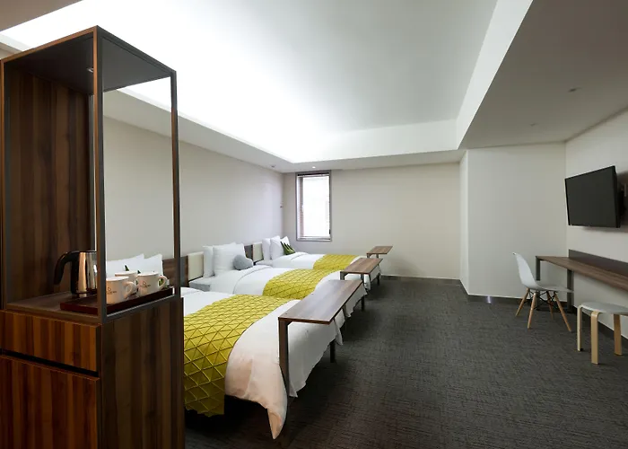 Metro Myeongdong Hotel 3*