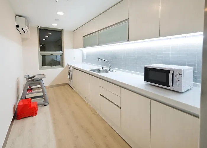 Hotel Metro Myeongdong 3*